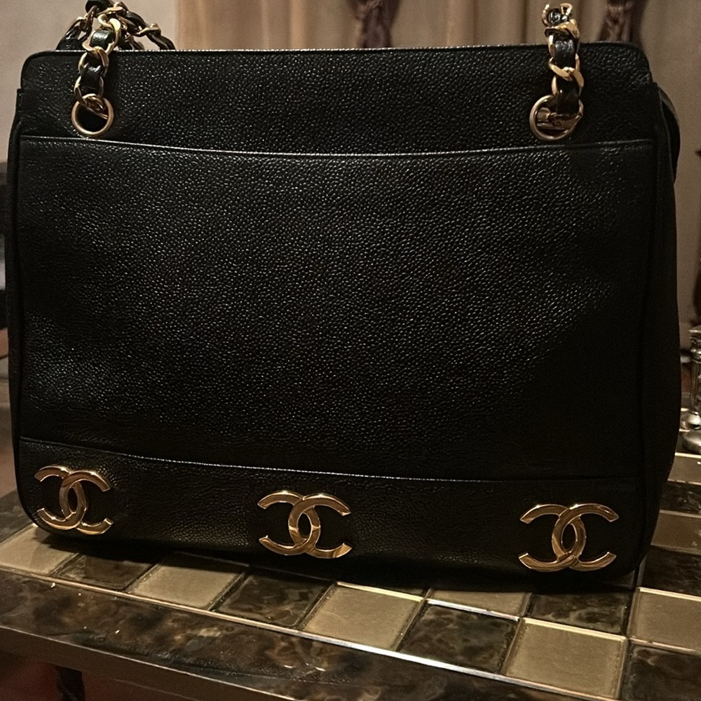💜Chanel caviar leather shoulder bag🖤Has COA from PoshMark - Picture 8 of 9
